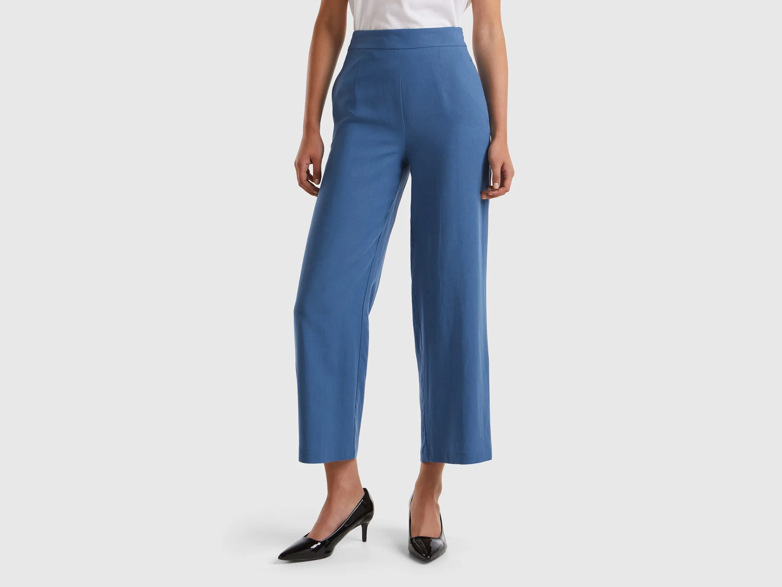 Pantalón cropped en mezcla de viscosa sostenible