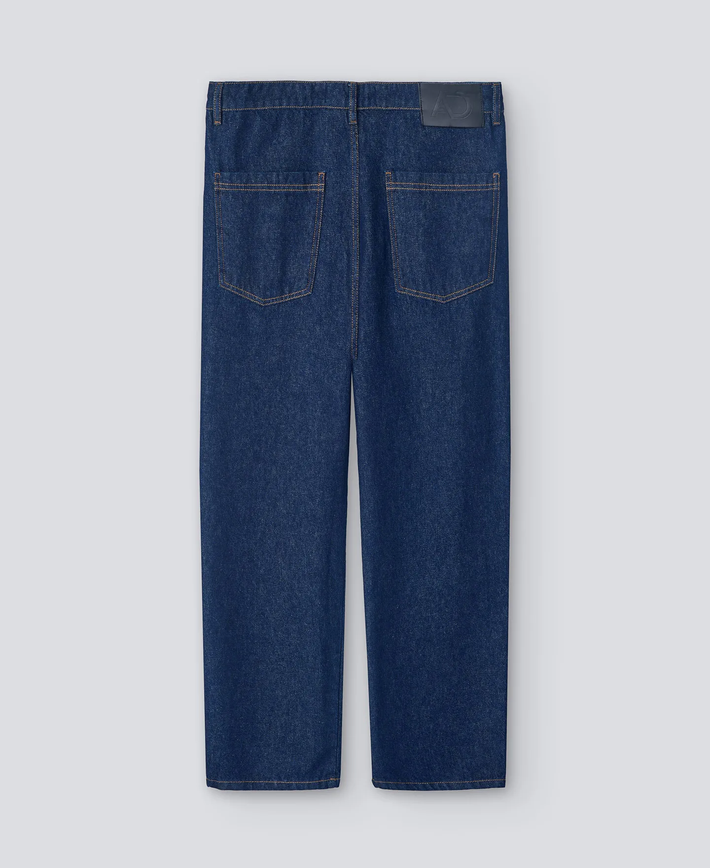 Pantalón denim azul carrot fit hombre