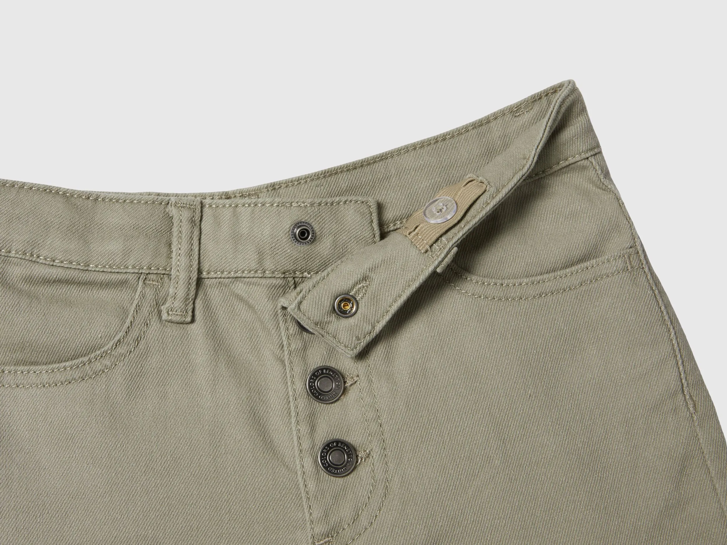 Pantalón wide fit de talle alto