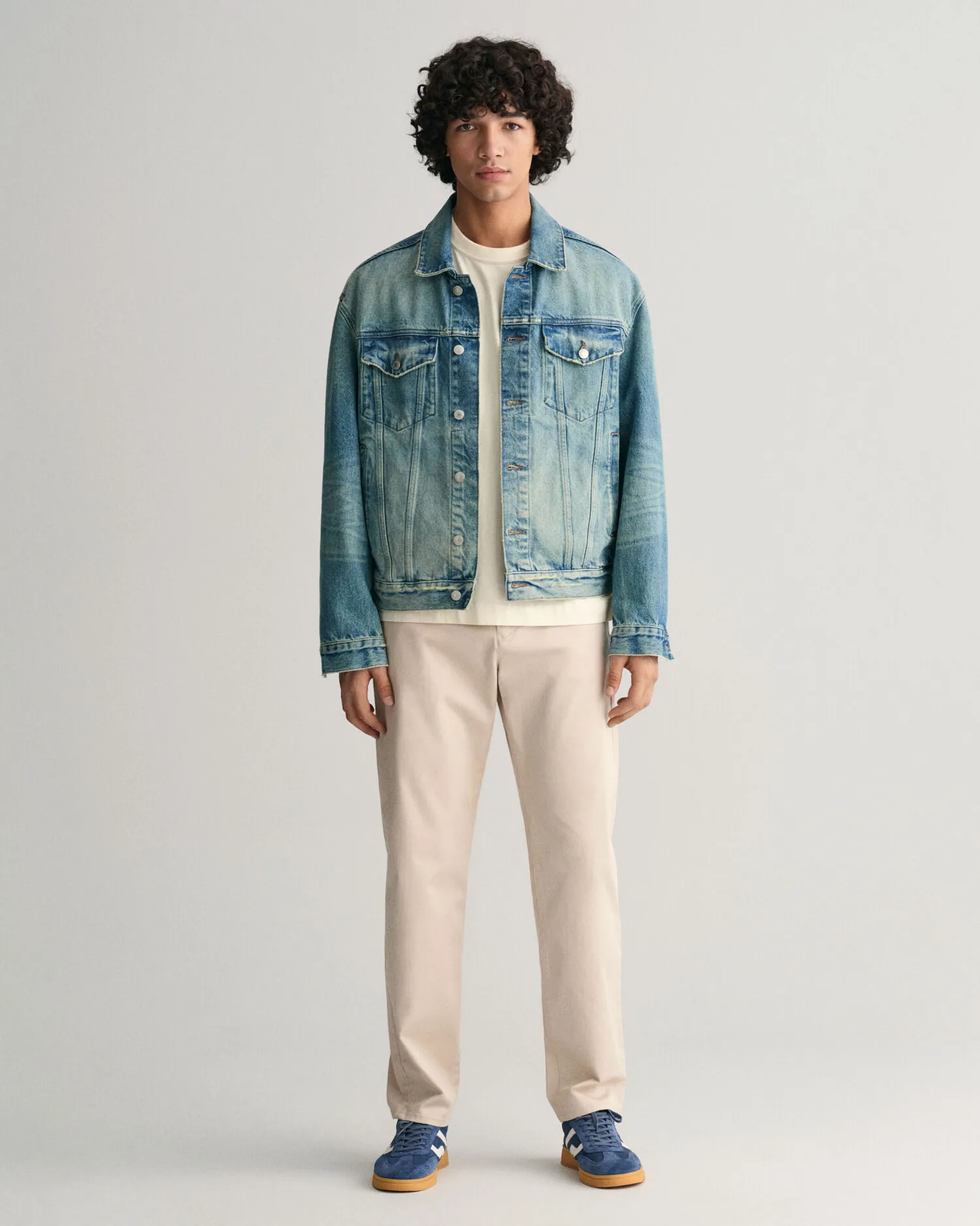Pantalones chinos Regular Fit de sarga