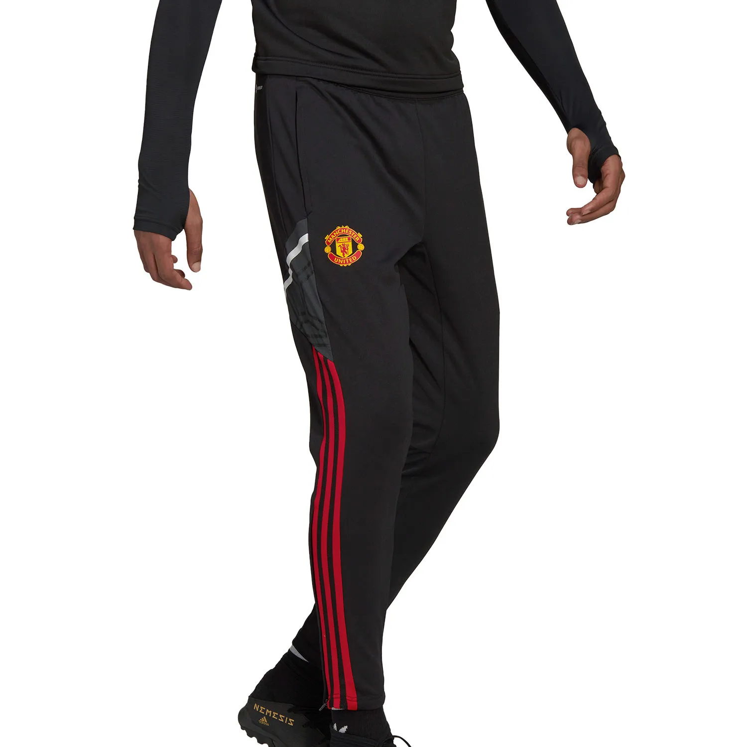 Pantalón adidas United entrenamiento staff