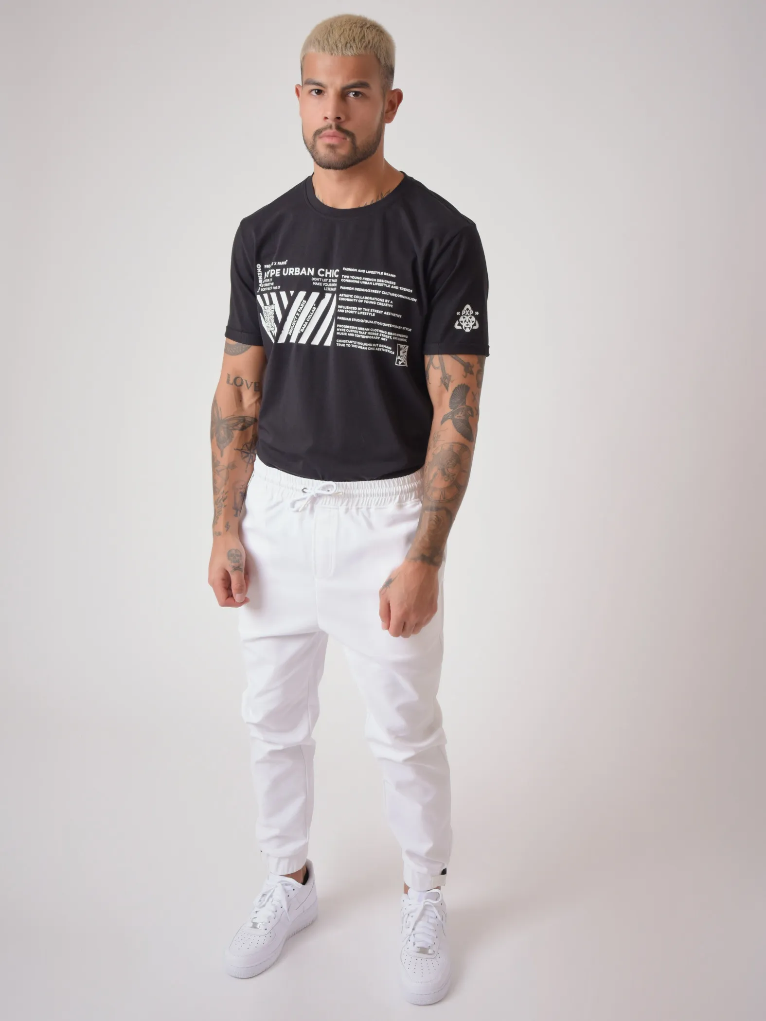 Pantalón de chándal con detalle de pinza 