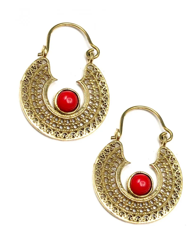 PENDIENTES DORADOS DE ARO CON DETALLE EN ROJO CORAL 