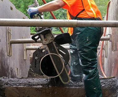 Pneumatic PowerGrit Chain Saws for Ductile Iron