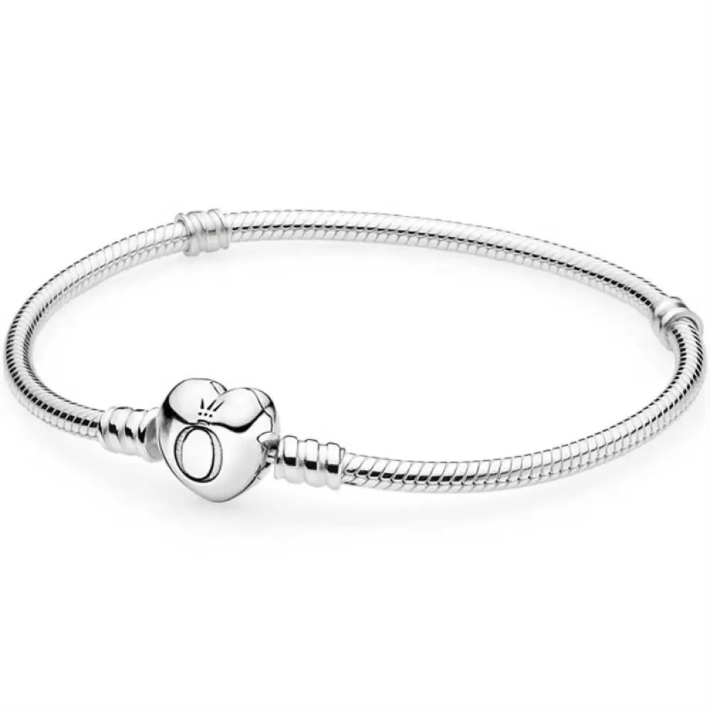Pulsera Pandora cierre Corazon. Medida 20 cm.