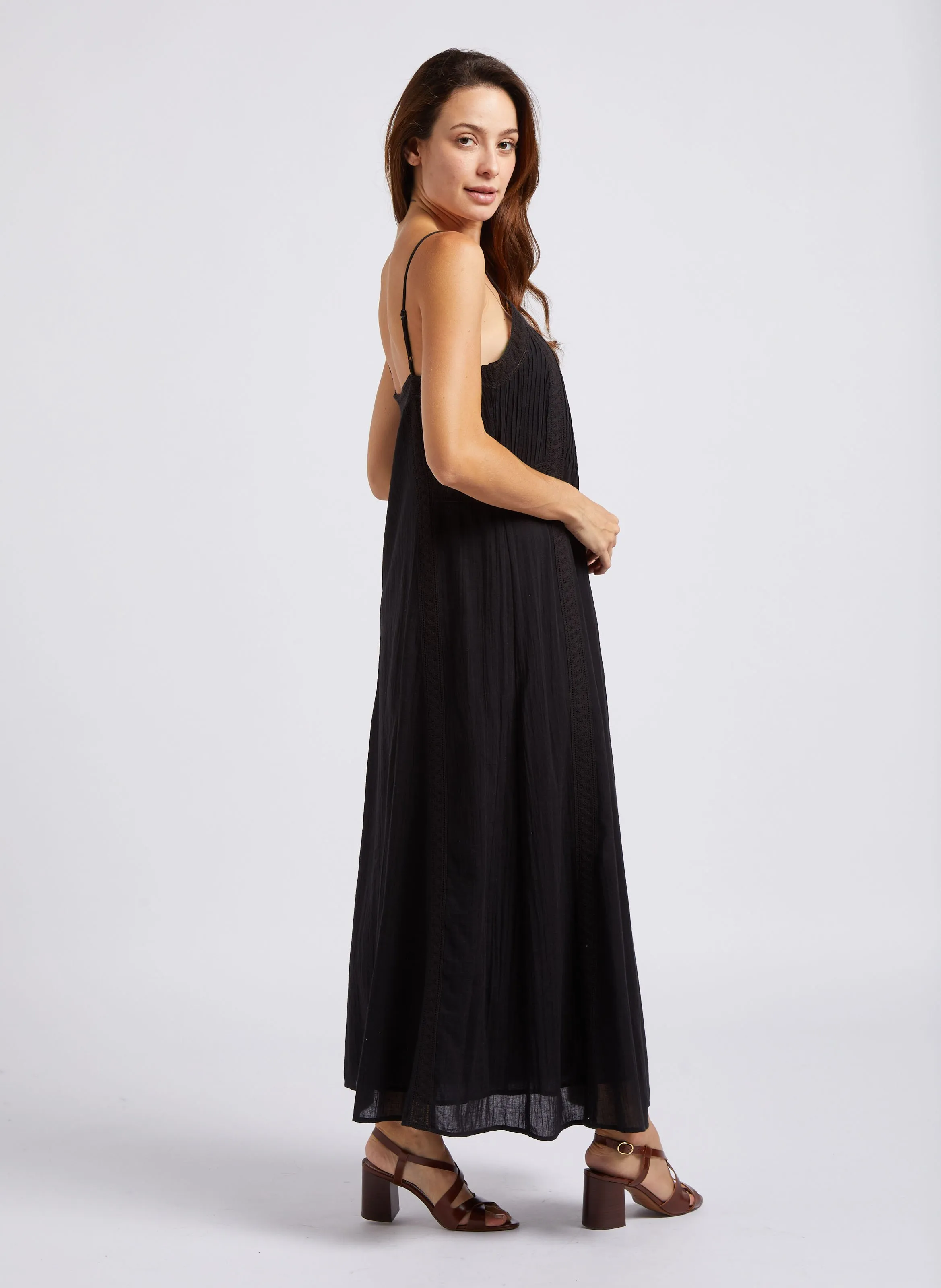 RASMANA  VESTIDO LARGO CON CUELLO EN V DE ALGODóN EN NEGRO