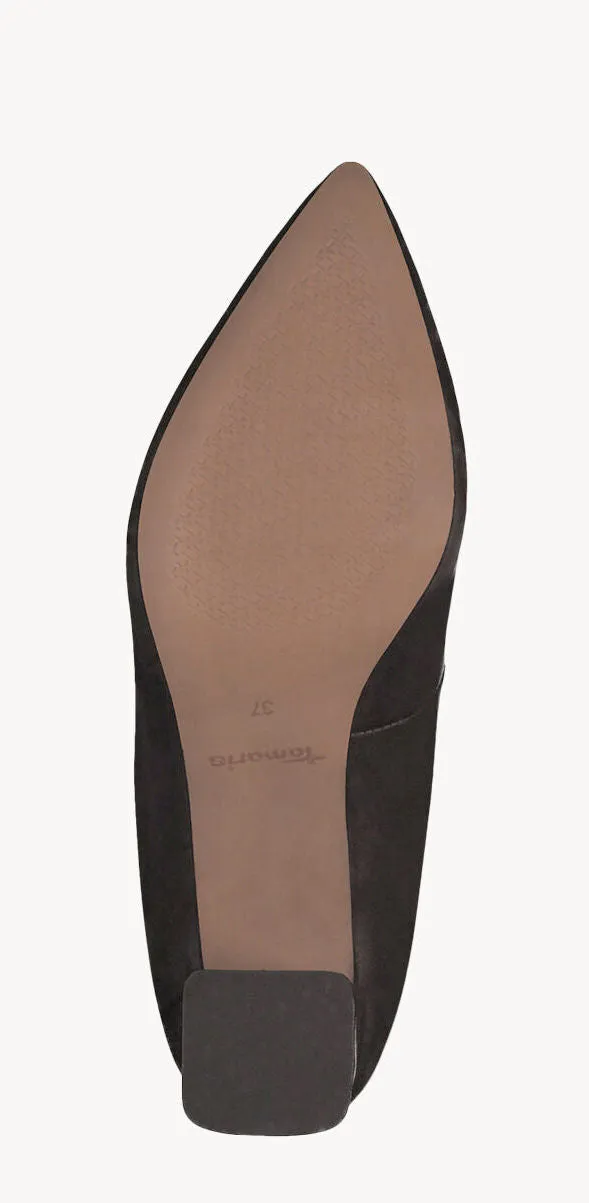 Salones negros de piel con tacones anchos de 6 cms