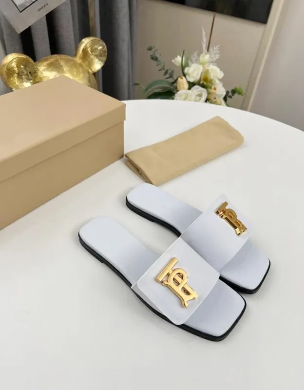 Sandali in pelle da donna alla moda Pantofole firmate Fondo piatto Marrone Scarpe nere Festa in spiaggia Scatola estiva per inte