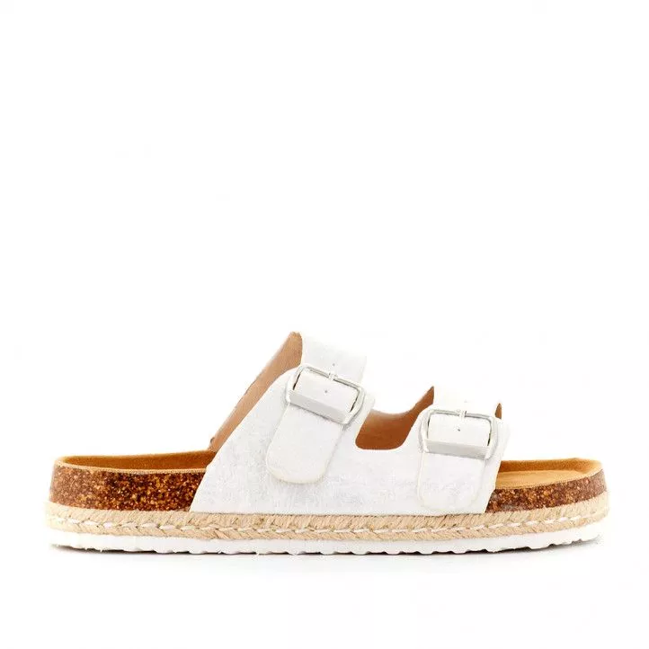 SANDALIAS KTINNI DETALLES PLATEADOS Y BLANCAS