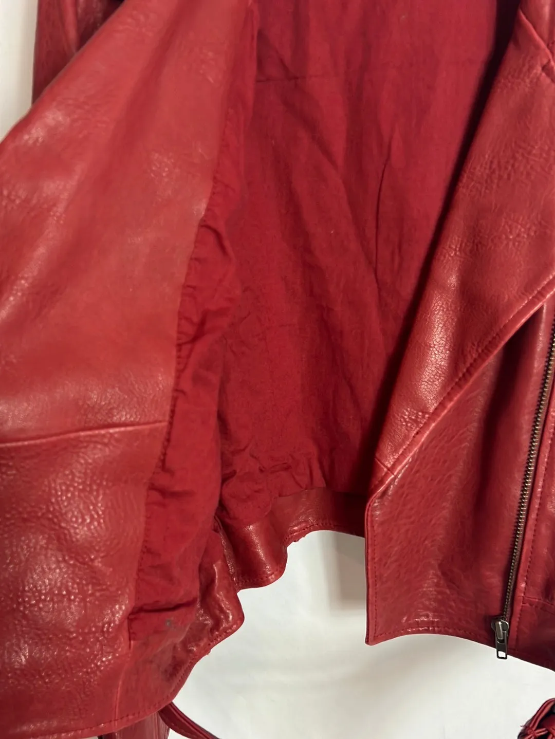 SANDRO. Chaqueta piel tono oscuro estilo biker. T 3(M/L)