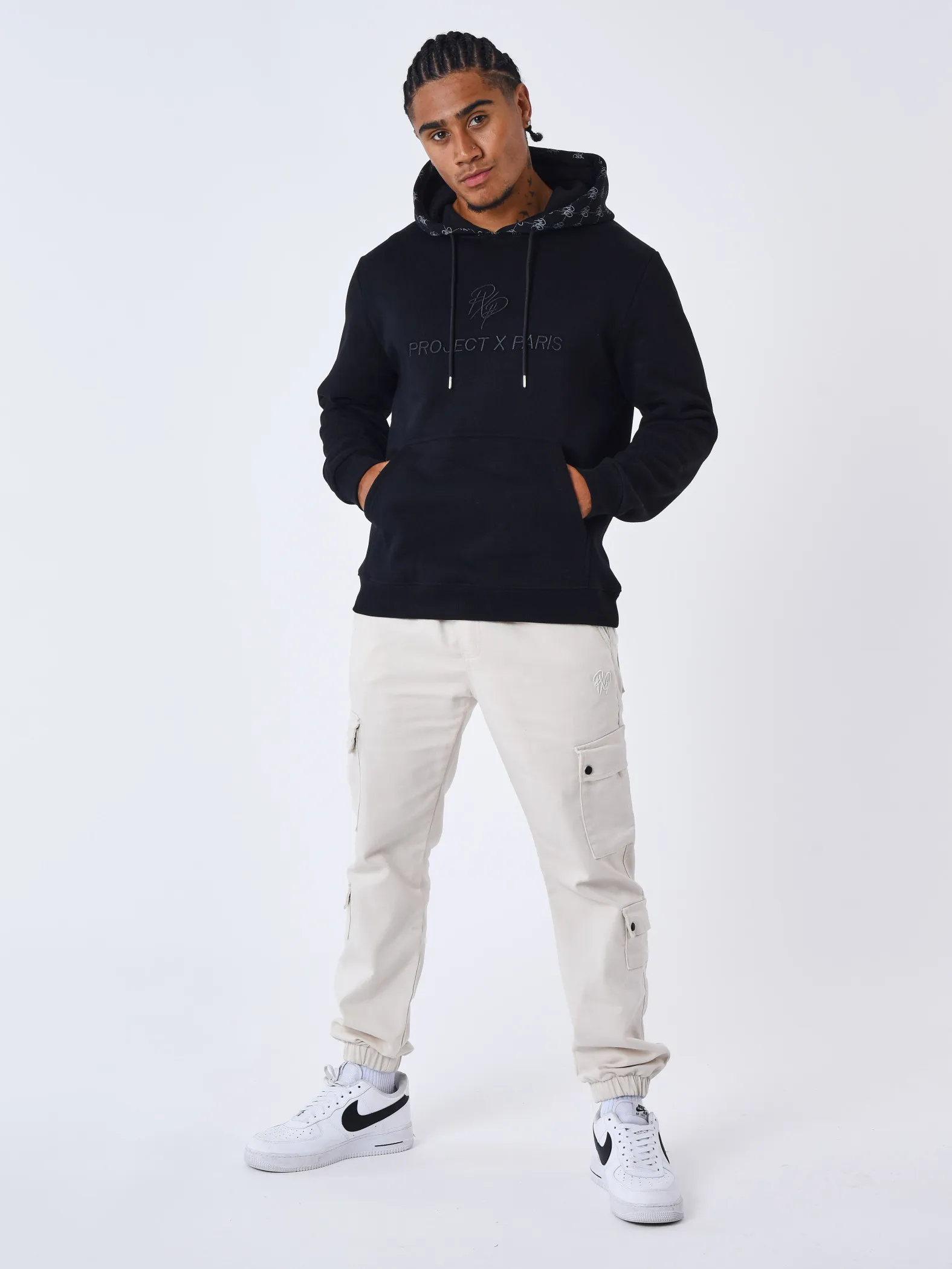 Sudadera con capucha y detalle de monograma