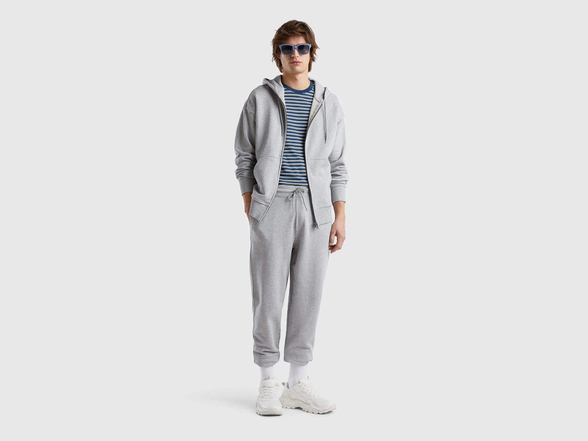 Sudadera de algodón con cremallera y capucha
