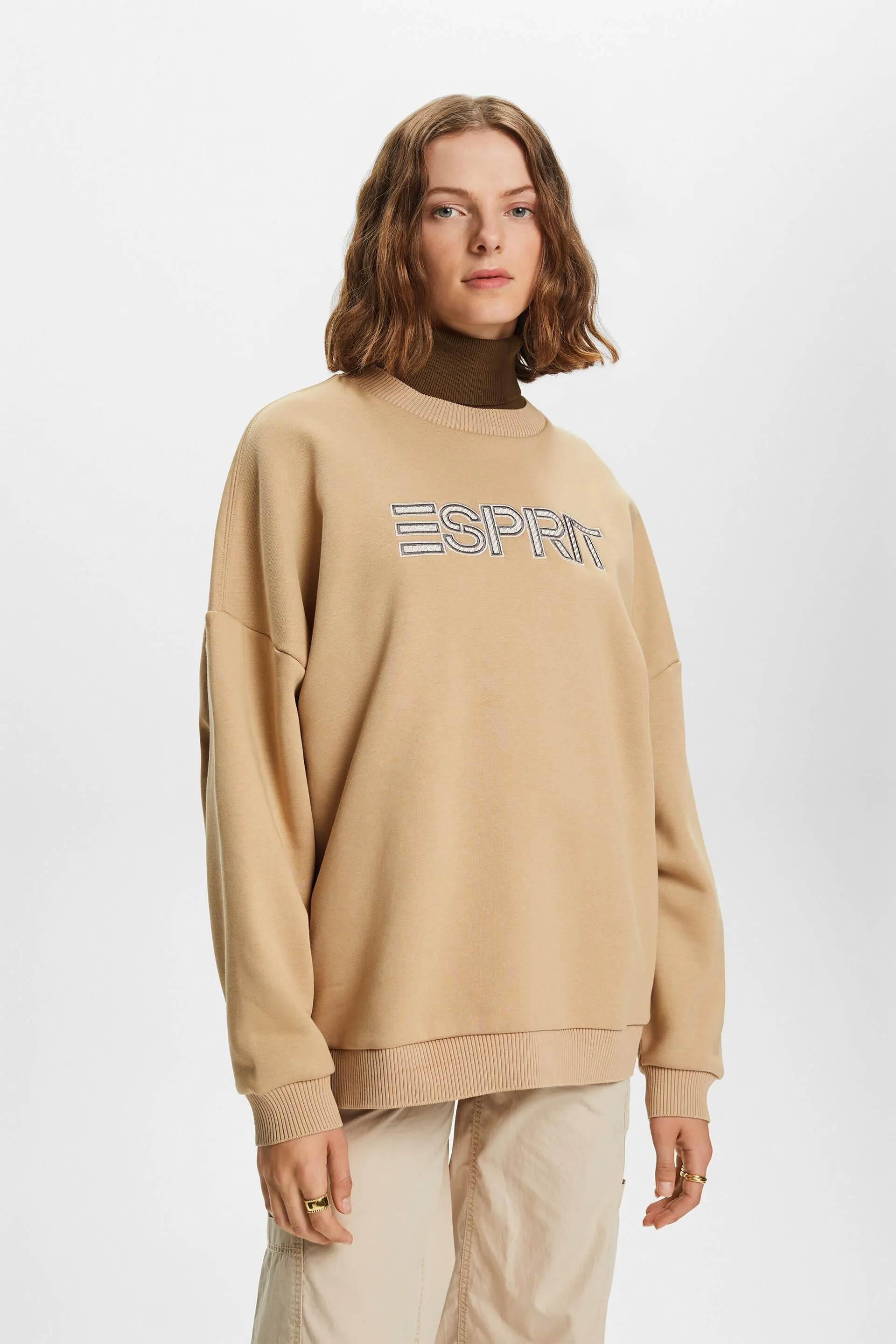 Sudadera oversize logotipo