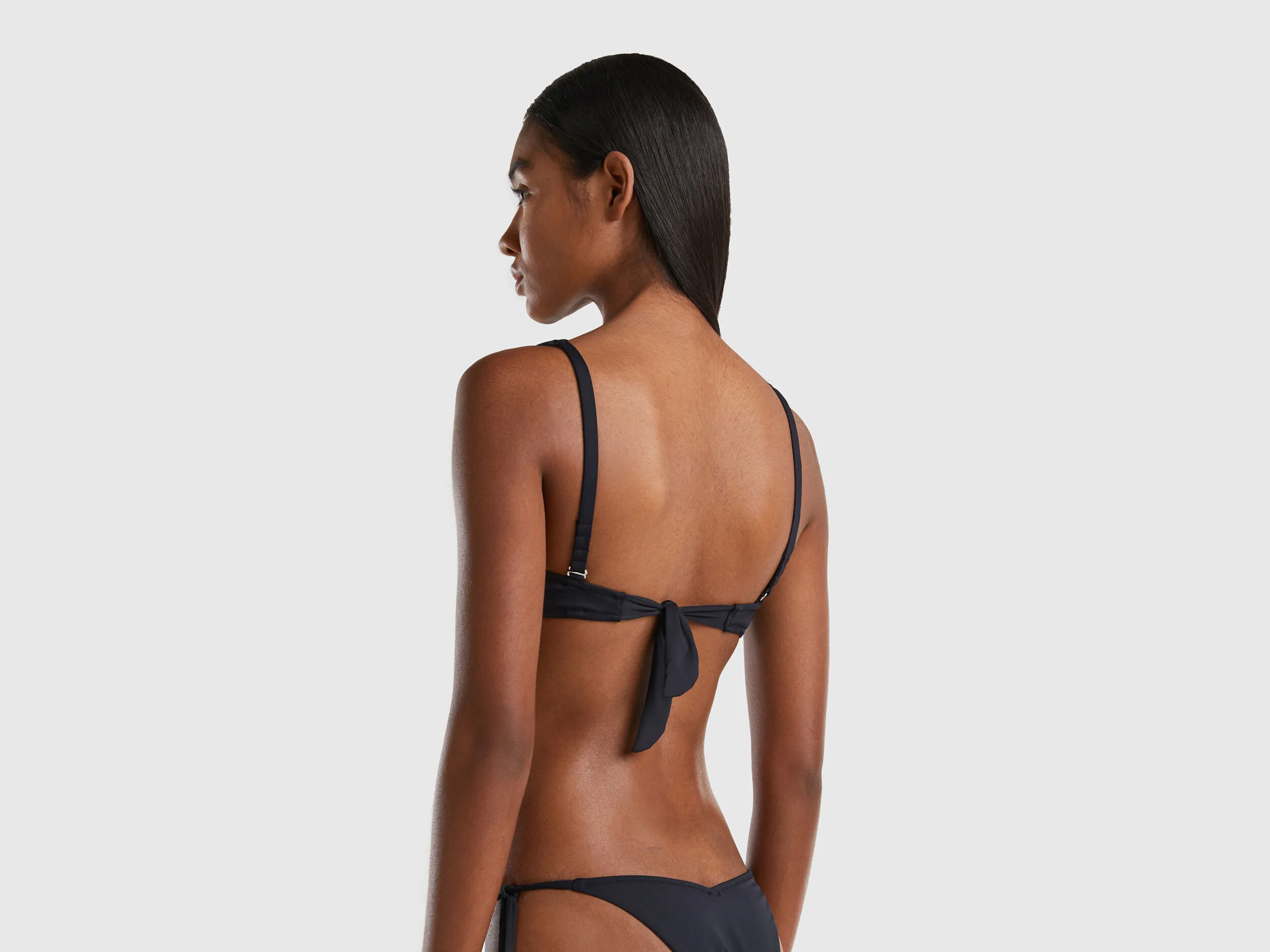 Sujetador brassiere de bikini de ECONYL®