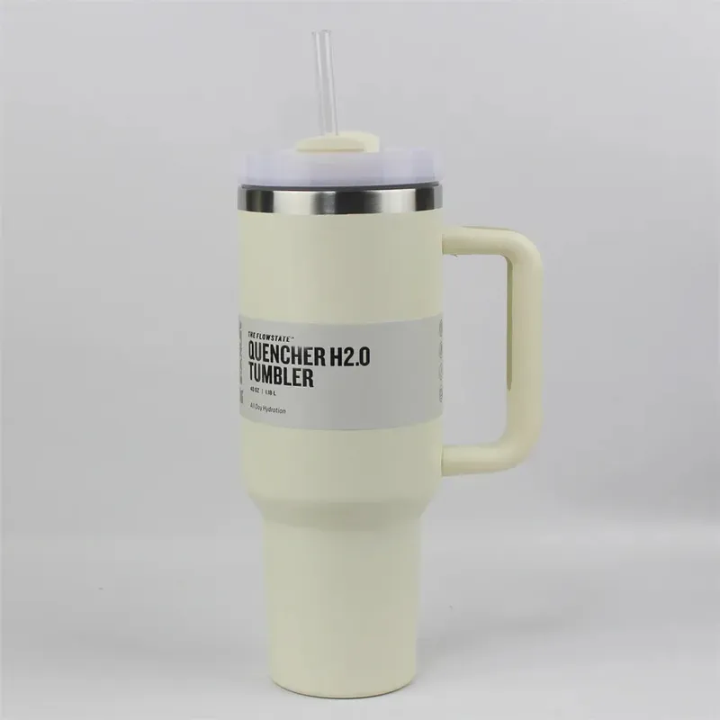 Tazas de 40 oz con tapa de mango de silicona y paja Tazas de automóvil de segunda generación Botellas de agua aisladas