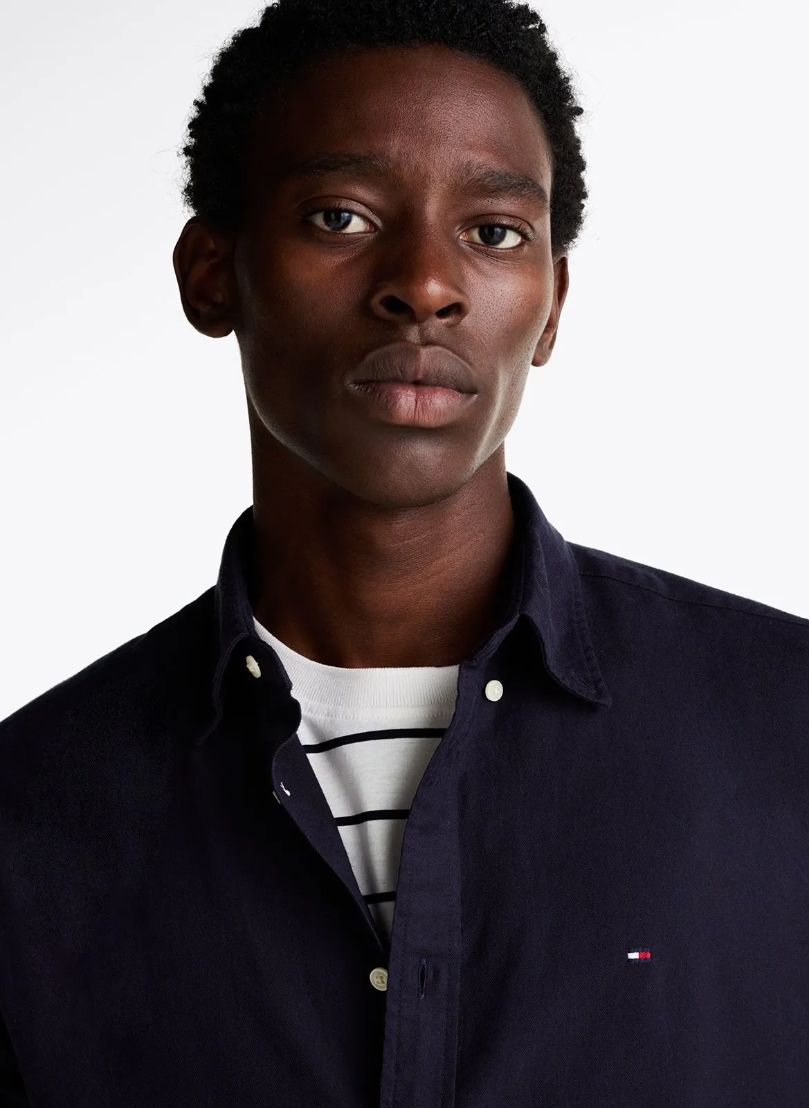 TOMMY HILFIGER Camisa de mezcla de algodón orgánico con cuello clásico en azul
