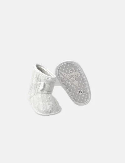 TongYun Bota blanca detalle lazo