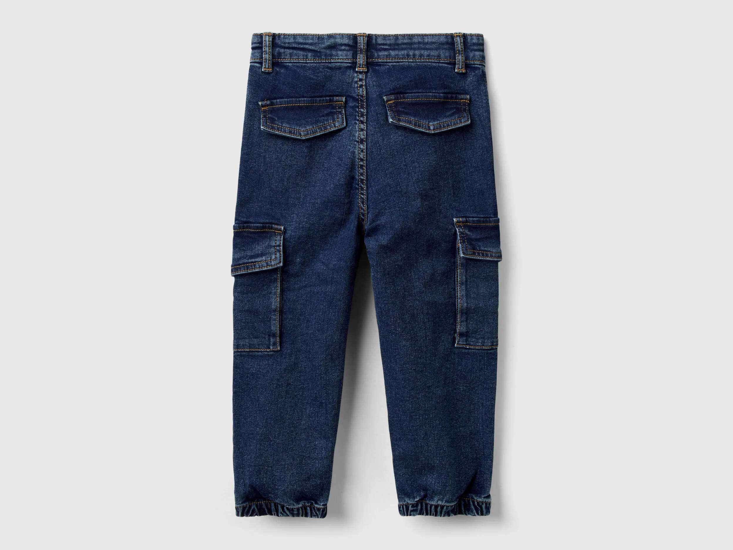 VAQUEROS CARGO EN DENIM ECORECYCLE