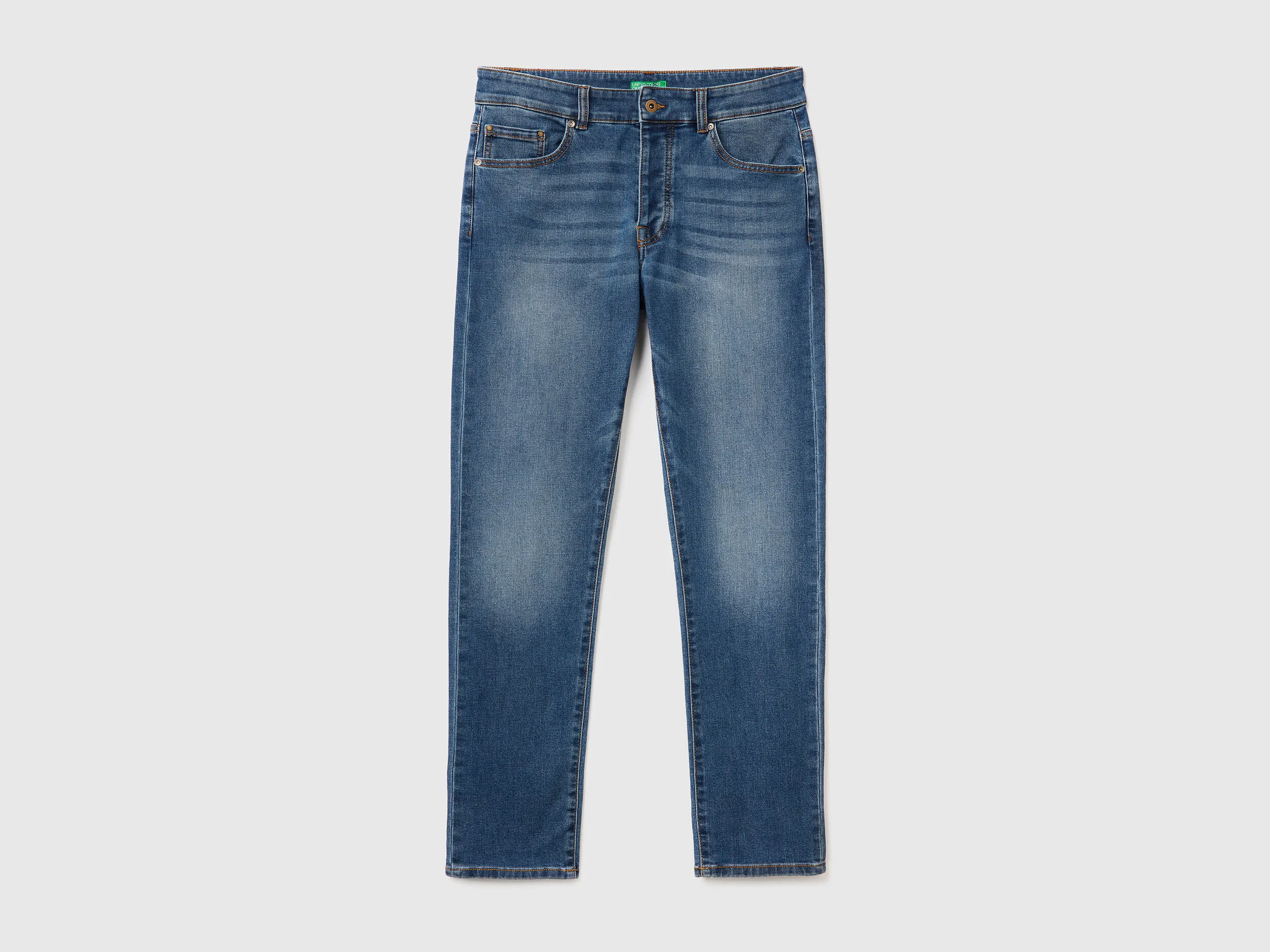 Vaqueros slim fit con cinco bolsillos