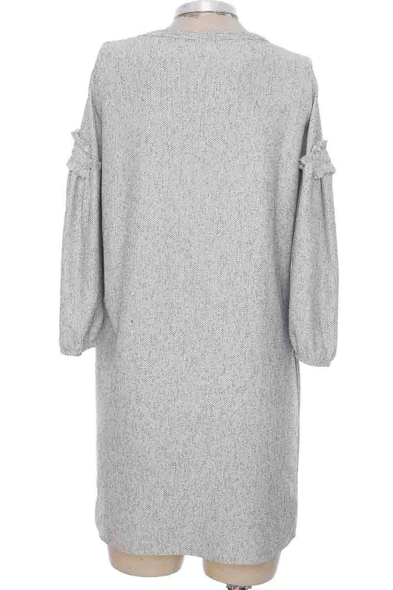 VESTIDO / ENTERIZO COLOR GRIS  STRADIVARIUS