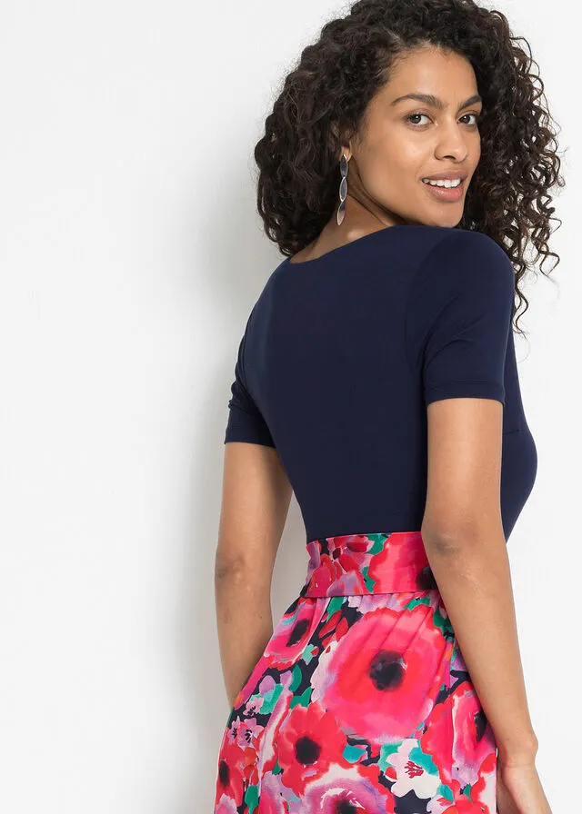 Vestido con material sostenible Azul marino estampado