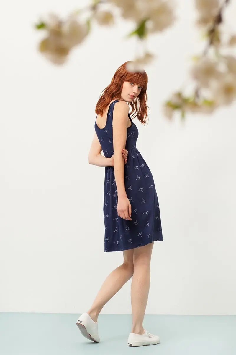 Vestido corte imperio azul marino estampado origami