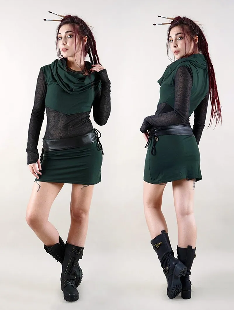 Vestido corto de manga larga con aplicaciones transparentes 