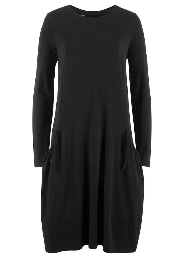 Vestido extragrande con bolsillos, con vuelo Negro
