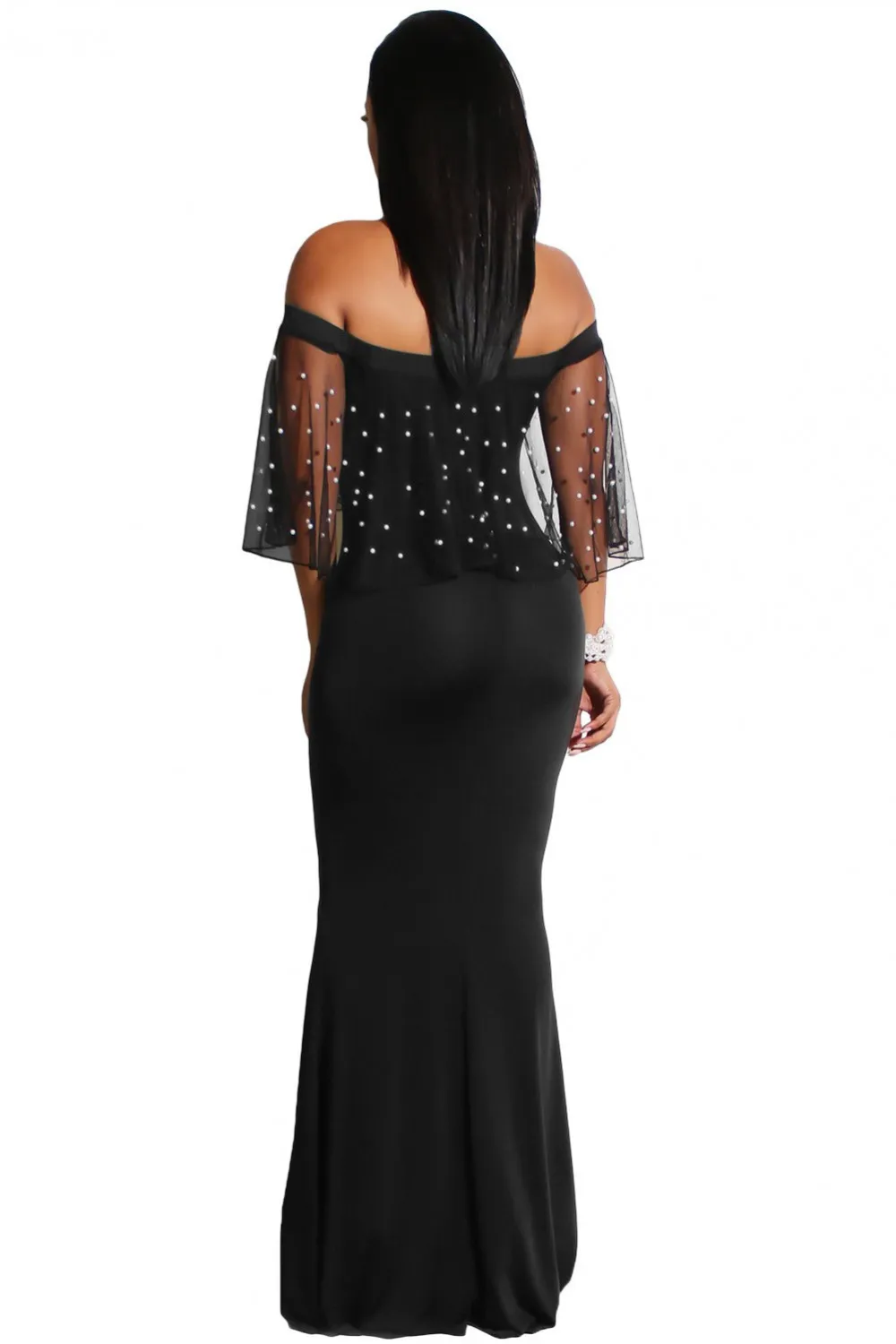 Vestido largo con tul y perlas