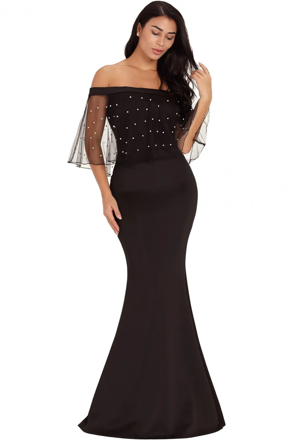 Vestido largo con tul y perlas