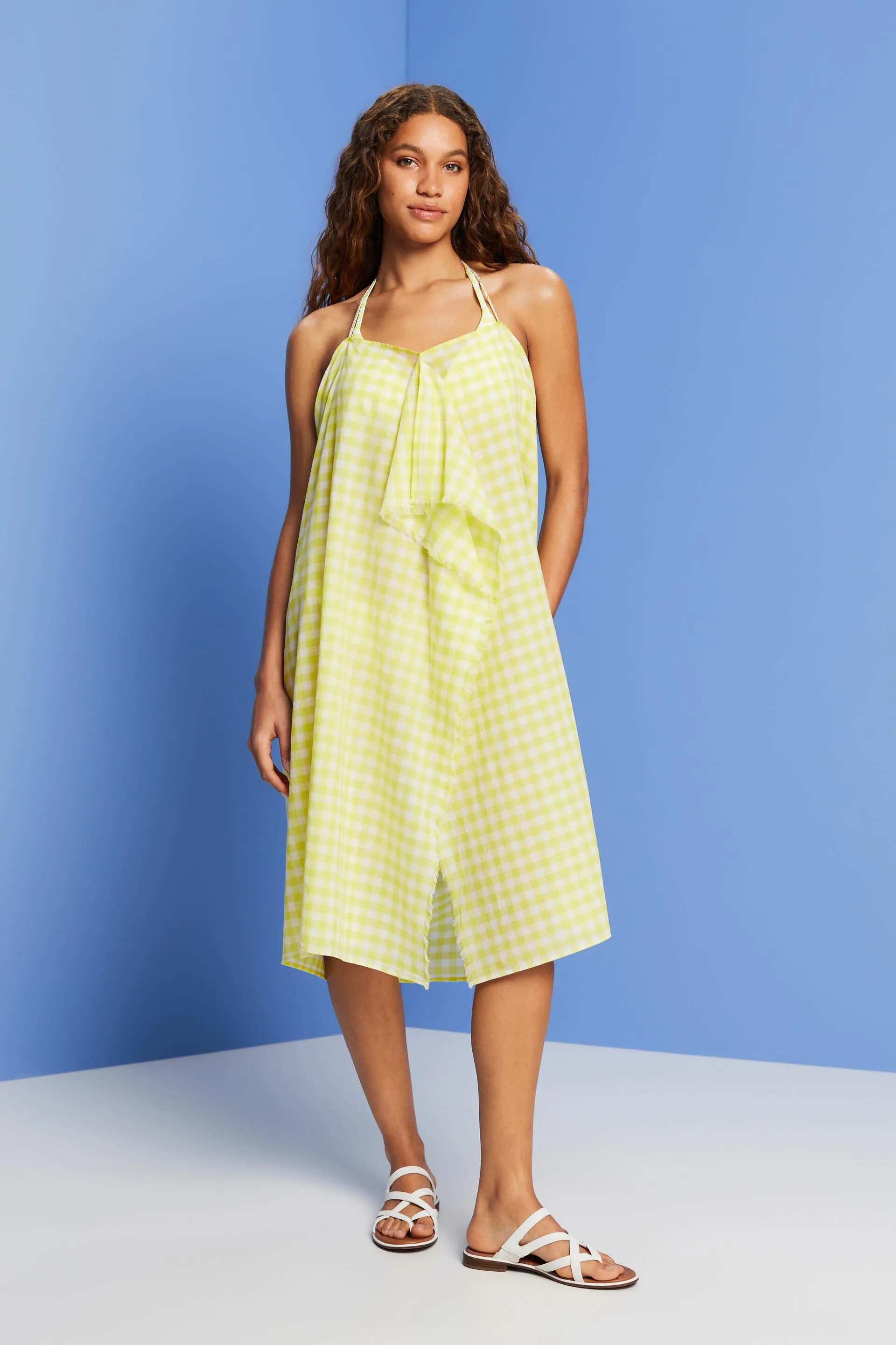 Vestido playero estampado con cuello halter