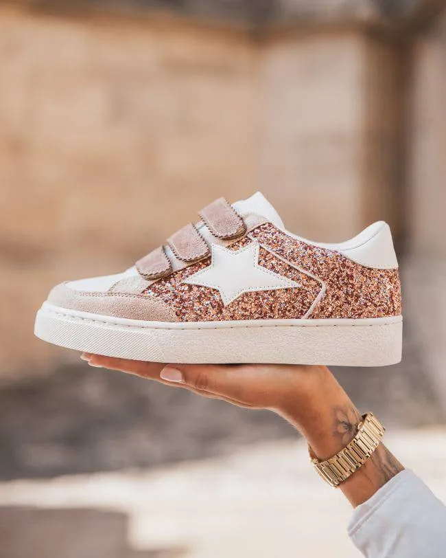 ZAPATILLAS DE MUJER COLOR CHAMPáN CON ESTRELLA DE LENTEJUELAS Y CIERRE DE VELCRO  EDEN