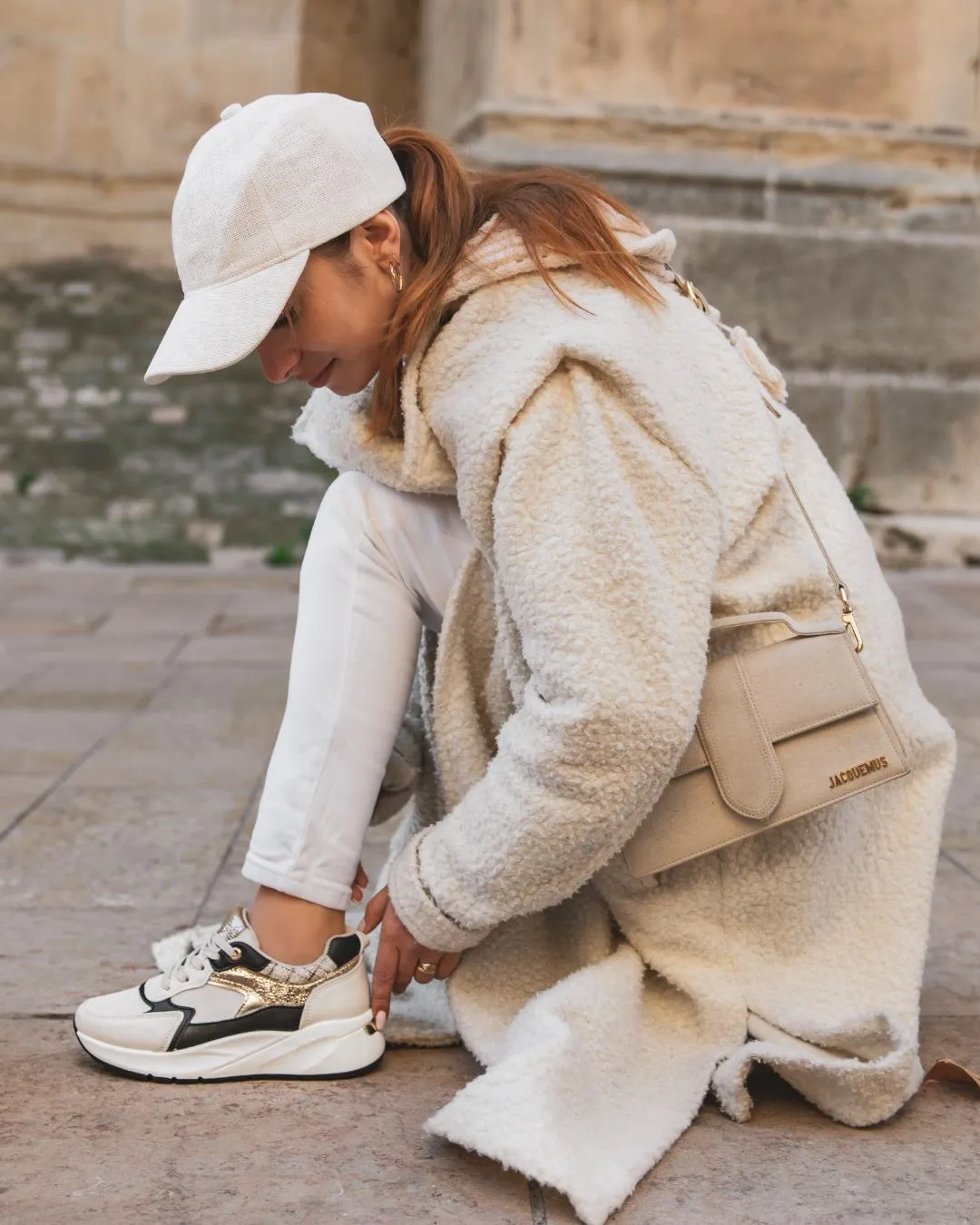 ZAPATILLAS DE MUJER NEGRAS CON SUELA GRUESA  HONORINE
